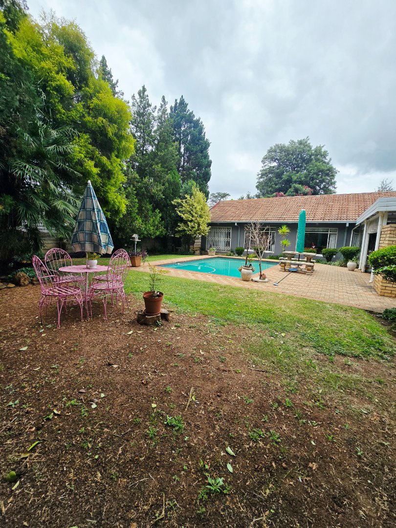 5 Bedroom Property for Sale in La Hoff North West